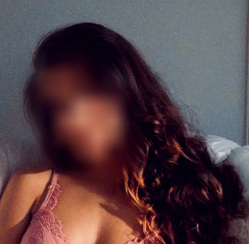 Isabell, 25