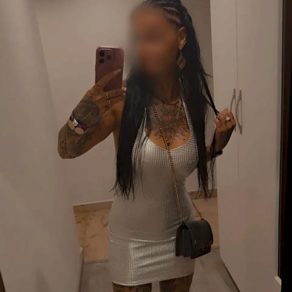 Selina, 36