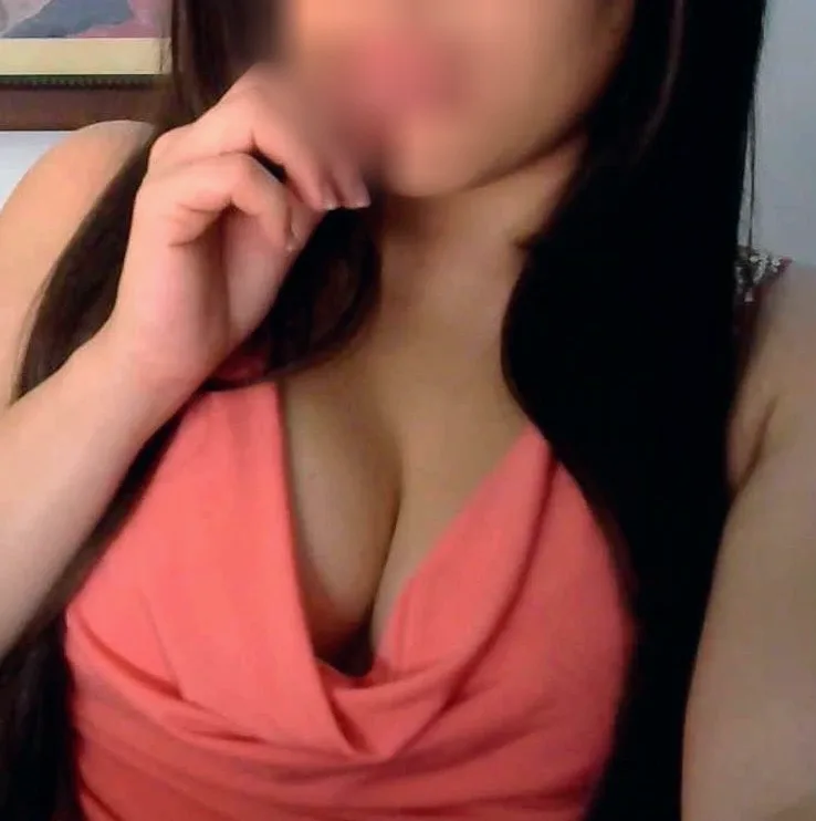 Sina, 32