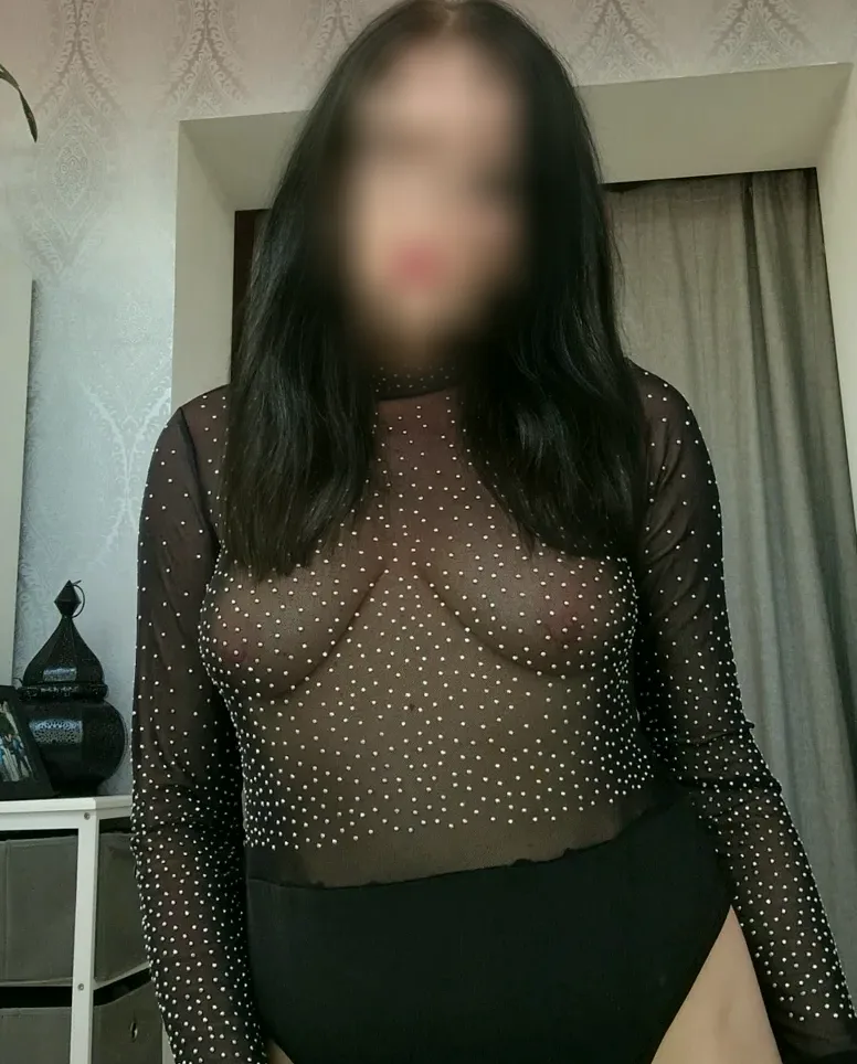 Yvonne, 31